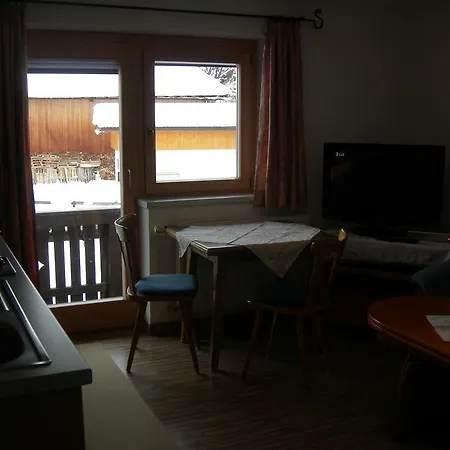 Haus Mooshof Апартаменты Лермос